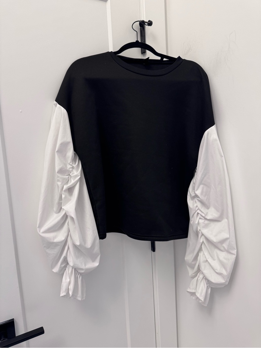 Black & White Ruched Sleeve Women's Top